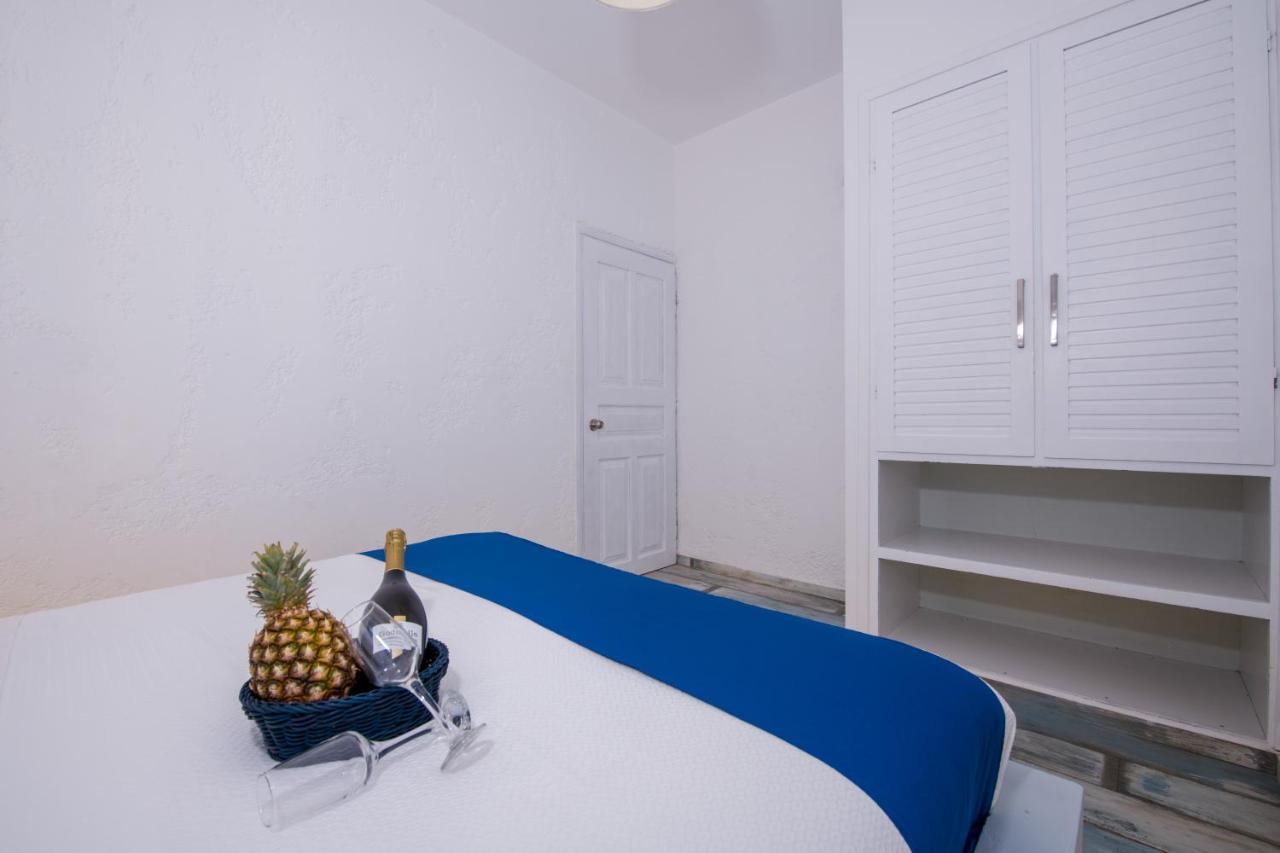Evexia Boutique Hotel & Spa Agia Marina  Exterior photo